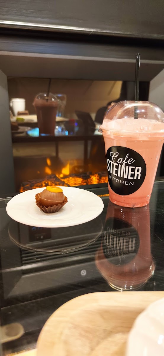 Cafe Steiner Puuvilla-10